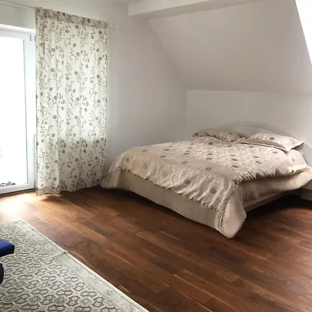 Privat Zimmer Neunkirchen